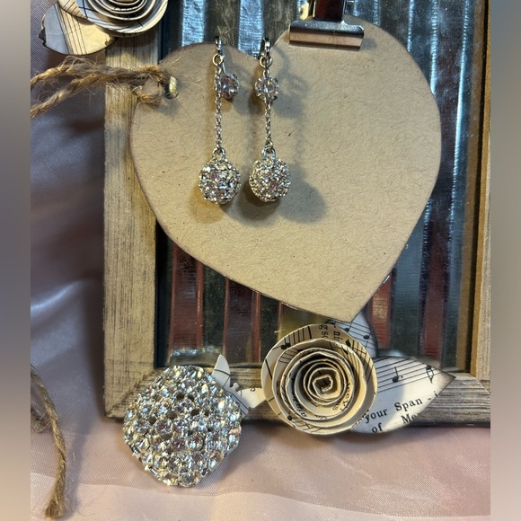 Earrings and brooch- rhinestone vintage, earrings are clip- ons - Picture 8 of 8